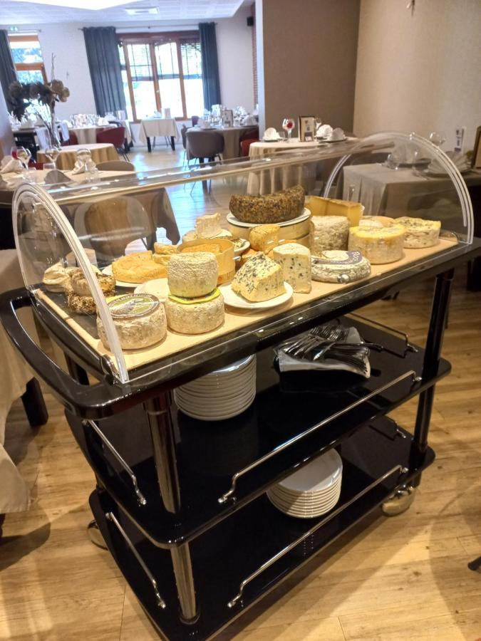 Hotel Restaurant De La Poste Saint-Just-en-Chevalet Екстериор снимка