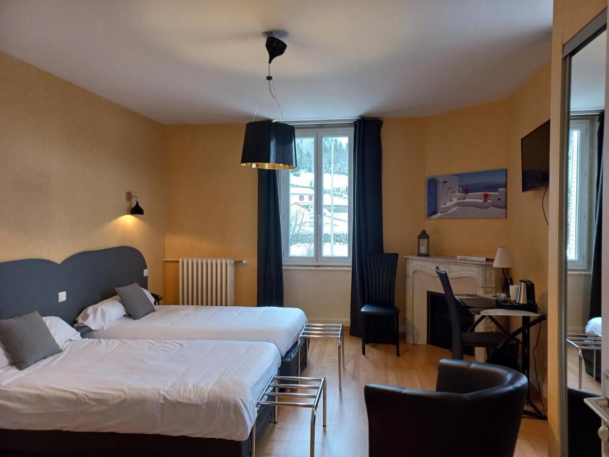 Hotel Restaurant De La Poste Saint-Just-en-Chevalet Екстериор снимка