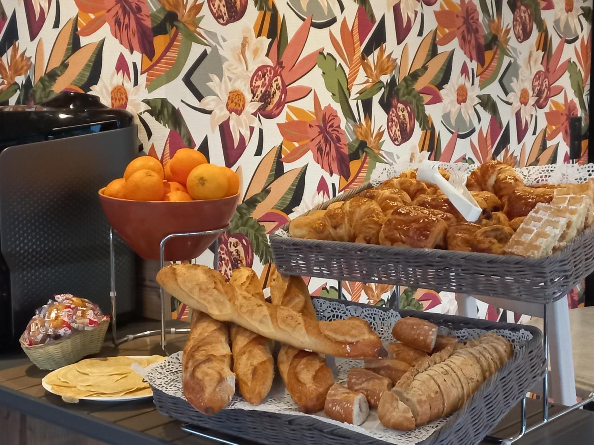 Hotel Restaurant De La Poste Saint-Just-en-Chevalet Екстериор снимка